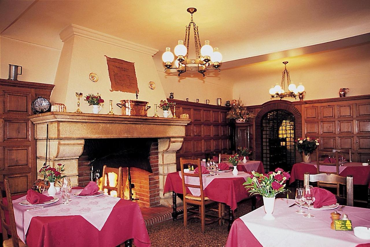 ホテル Logis Relais De La Source Saint-Seine-lʼAbbaye エクステリア 写真